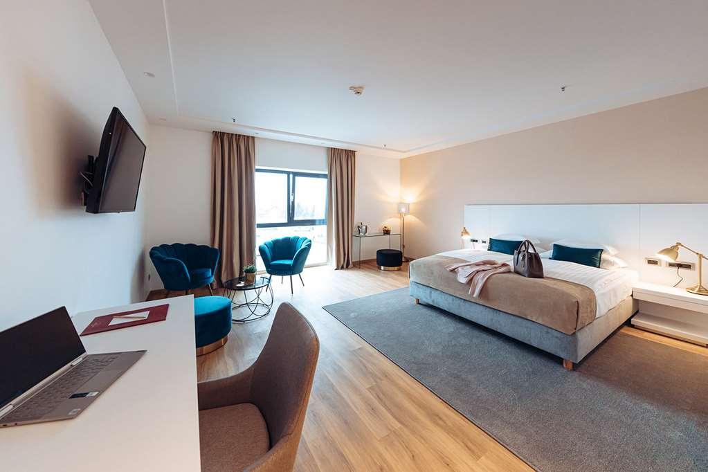 Antunovic Hotel East Sesvete Room photo